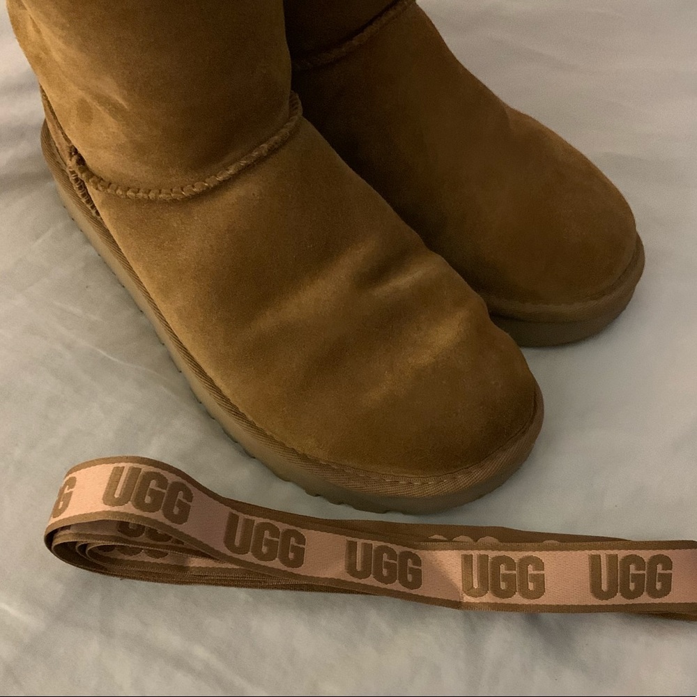 UGG Customizable Bailey Bow - Picture 5 of 7